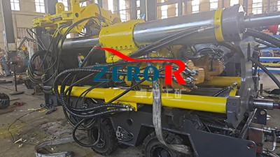 2米深度220米反井施工设备准备发车